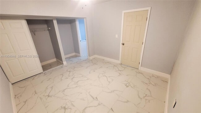 Foto del edificio - 8613 Beekman Dr