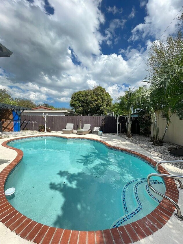 810 NE 182nd St, North Miami Beach, FL 33162 House Rental in North