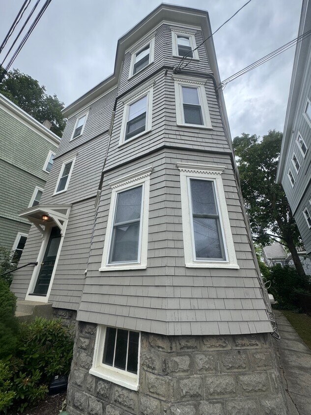 Primary Photo - 15 Belmont Sq