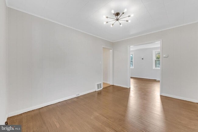 Building Photo - 217 Pennsylvania Rd