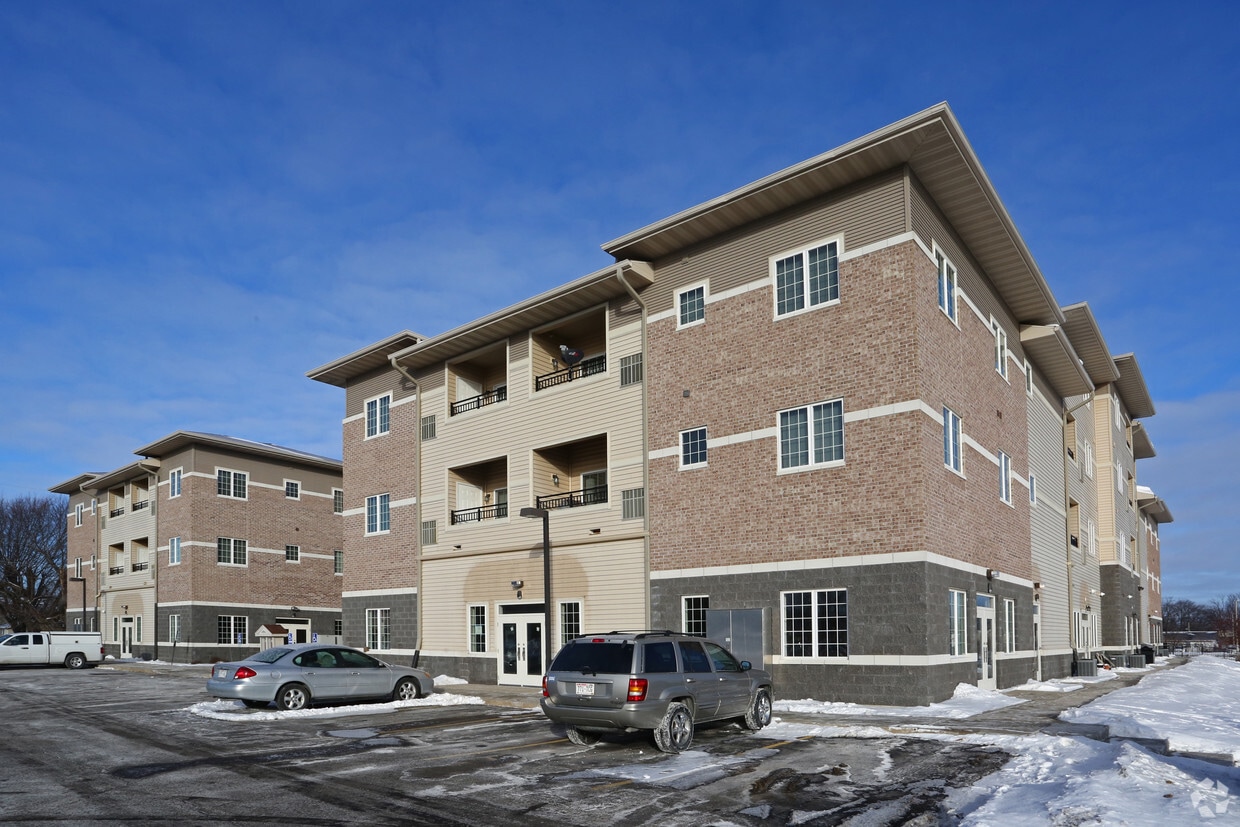 The Commons of Foxboro Apartments Oregon, WI