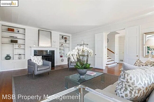 Foto del edificio - 4 br, 4.5 bath House - 121 Scenic Ave