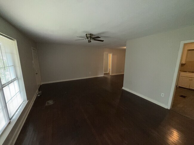 Foto del edificio - 740 Hickory Ridge Dr