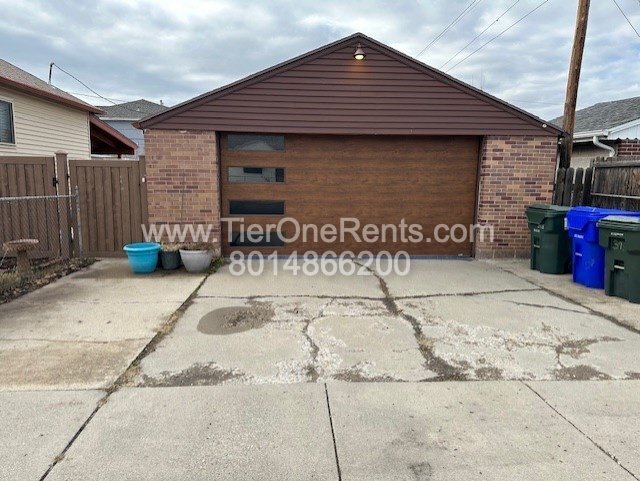 Photo - This property offers a NO DEPOSIT option available for qualified renters! House