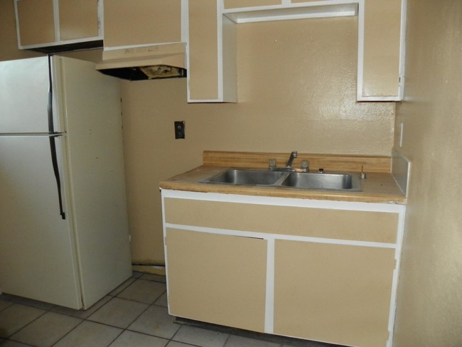 Building Photo - 545 Alvarado Dr SE