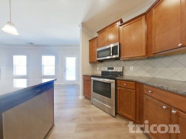 Building Photo - 23 Mercer Ln