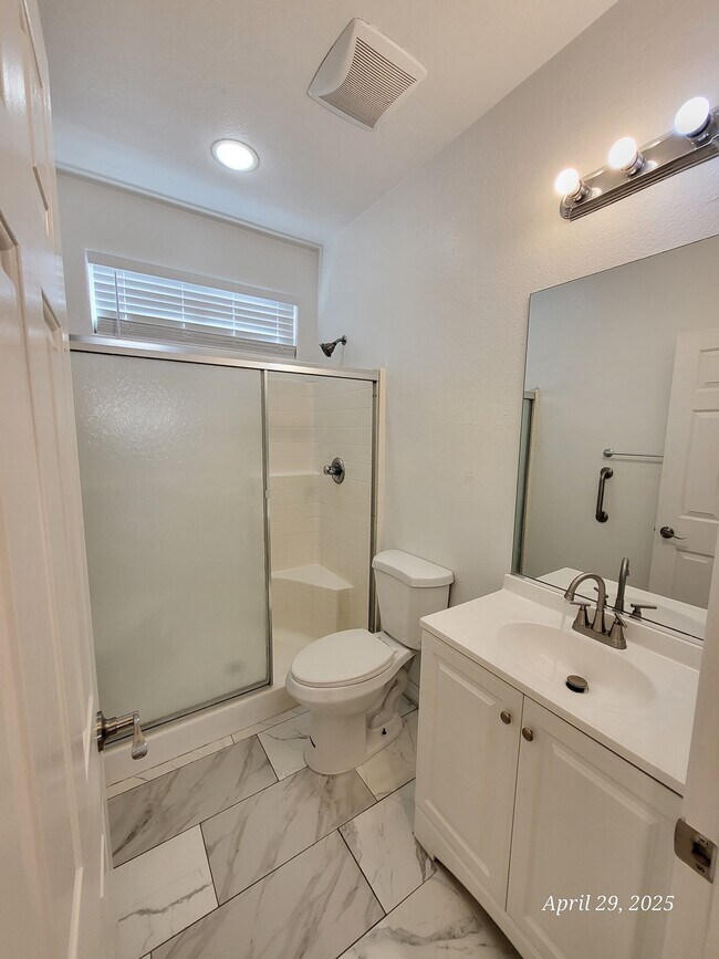 Foto del edificio - 7232 Daintree Ct