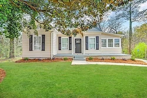 Building Photo - Room in House on Hutchens Rd SE