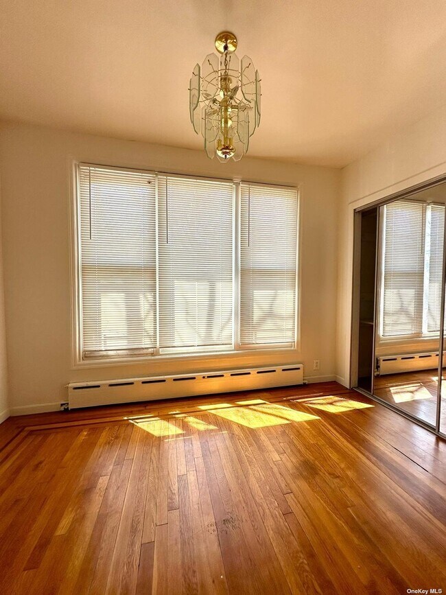 Building Photo - 3237 Ampere Ave