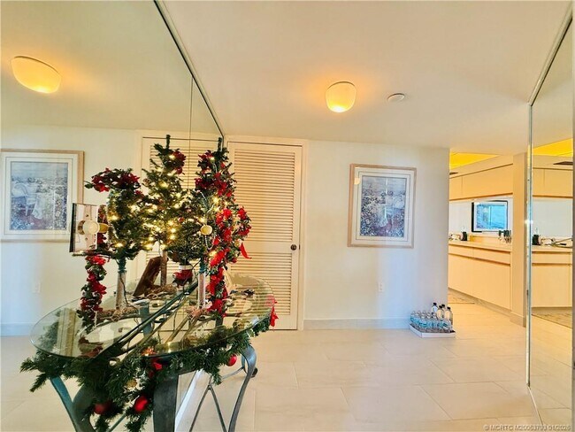 Building Photo - 8800 S Ocean Dr