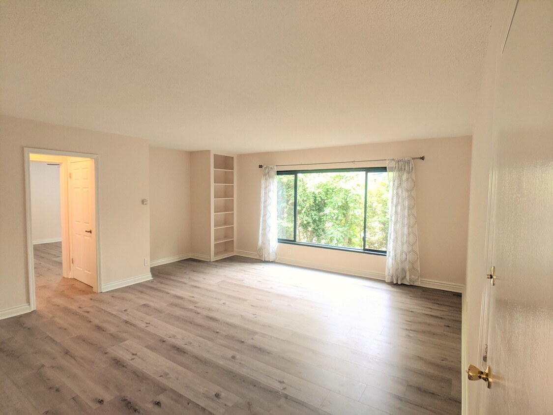 Living Room - 8933 Cadillac Ave