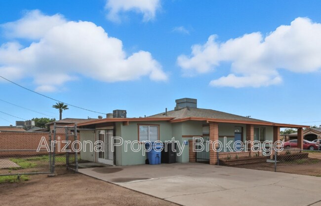 Foto del edificio - 3826 W Culver St