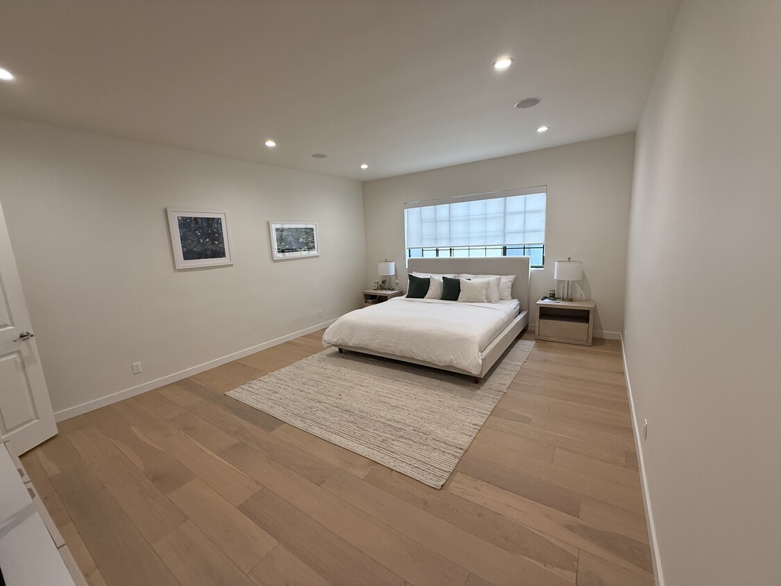 Foto principal - 11815 Dorothy St