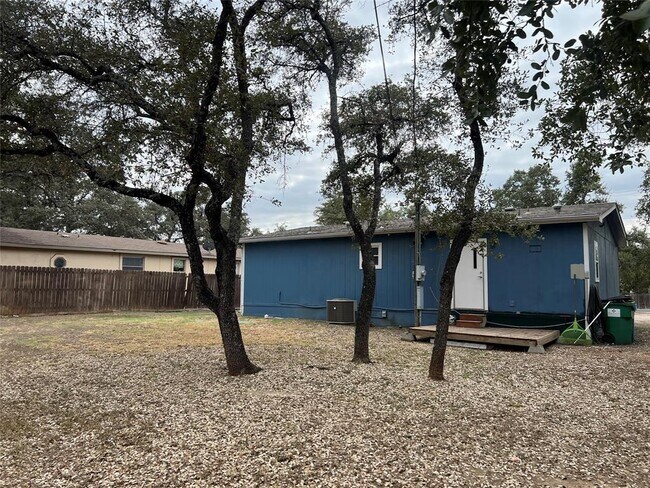Building Photo - 4529 Doss Rd