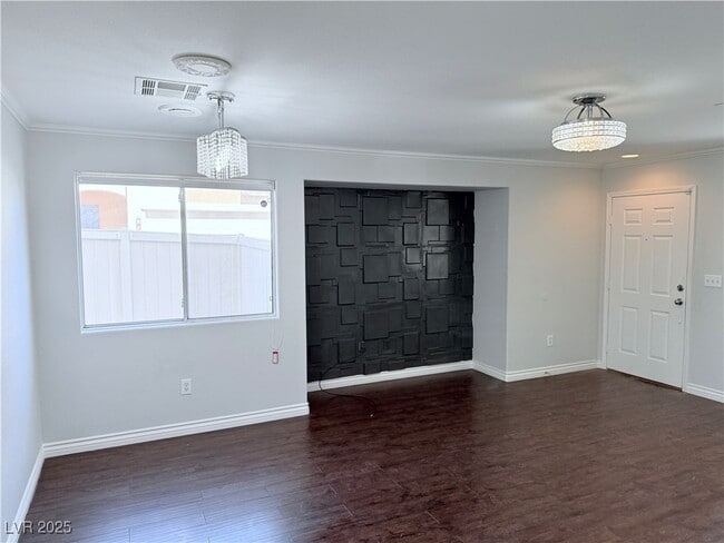 Building Photo - 3961 Bayamon St