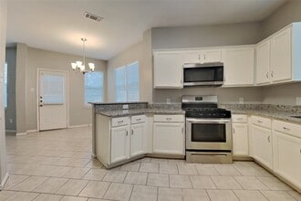 Building Photo - 18446 Maple Mill Dr