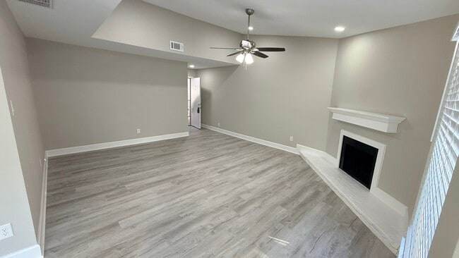 Foto del edificio - 9707 Richmond Ave