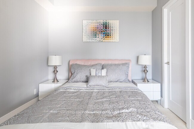 Photo du bâtiment - 300 Front St W