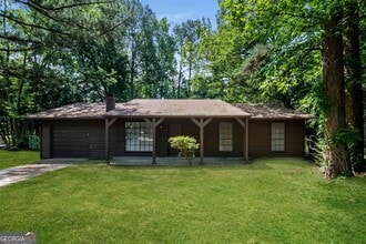 Building Photo - 170 Peachtree Dr