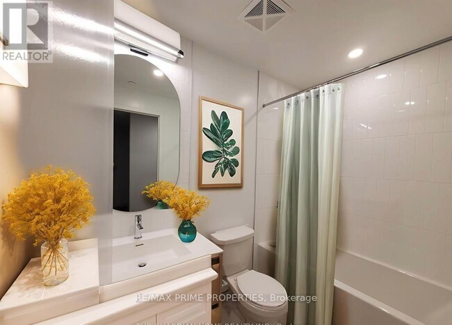 Photo du bâtiment - 7950 Bathurst St