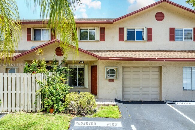 Foto del edificio - 9803 NW 37th St