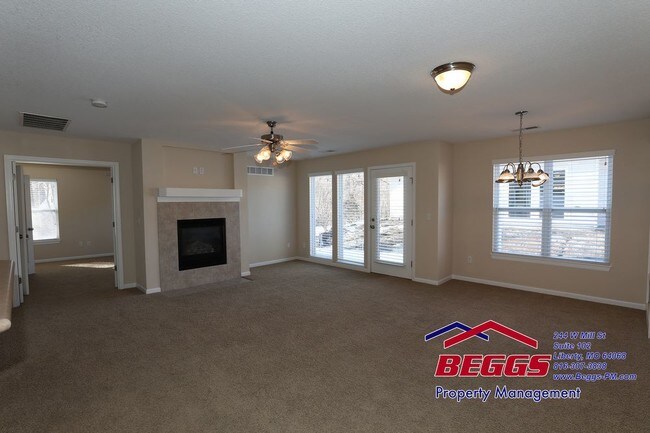 Building Photo - 398 N Clayview Dr