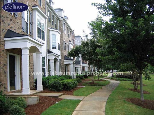 Building Photo - 11253 Musette Cir