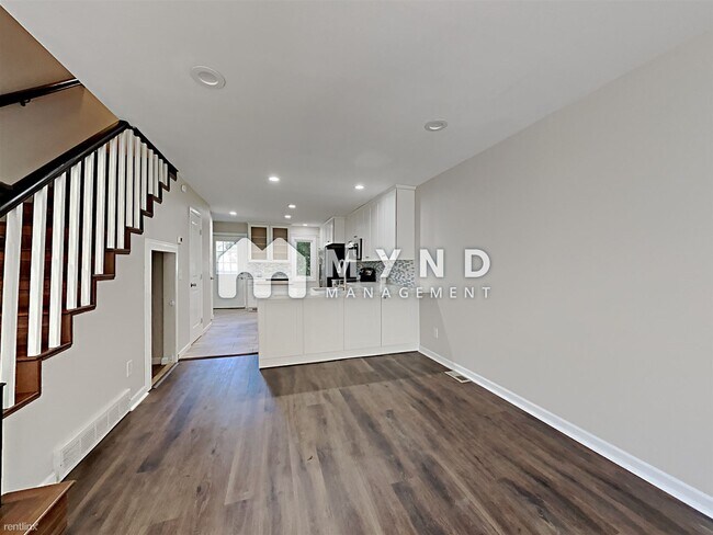 Foto del edificio - 2 br, 2.5 bath House - 8978 W Dartmouth Pl