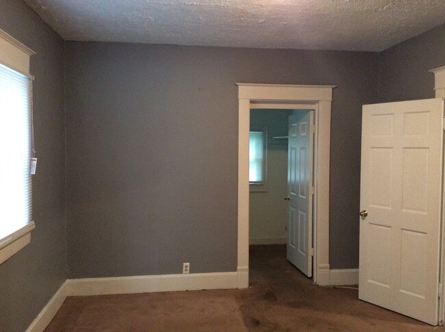 Building Photo - 3 BR near 38th & MLK