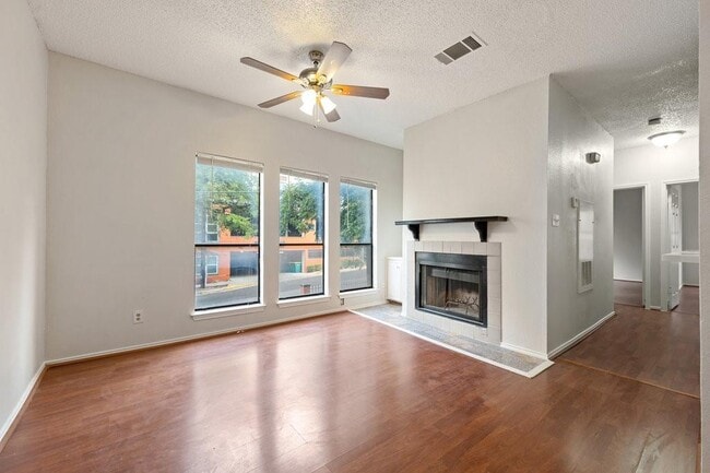 Building Photo - 2706 Salado St