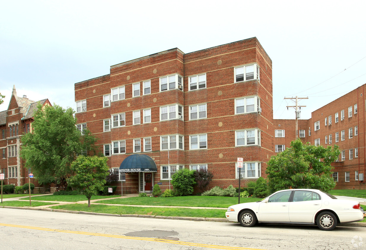 Primary Photo - Edgewater House