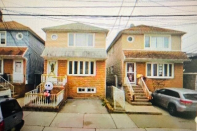 Primary Photo - 9 Cleveland Ave