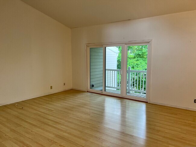 Foto del edificio - 113 Olcott Way