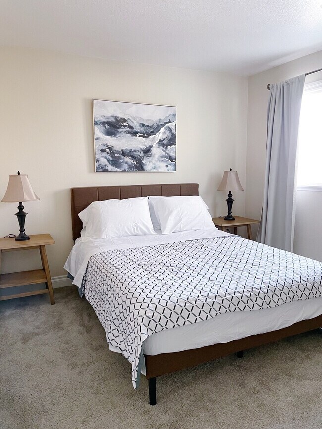 Foto del edificio - 243 W 13th Ave