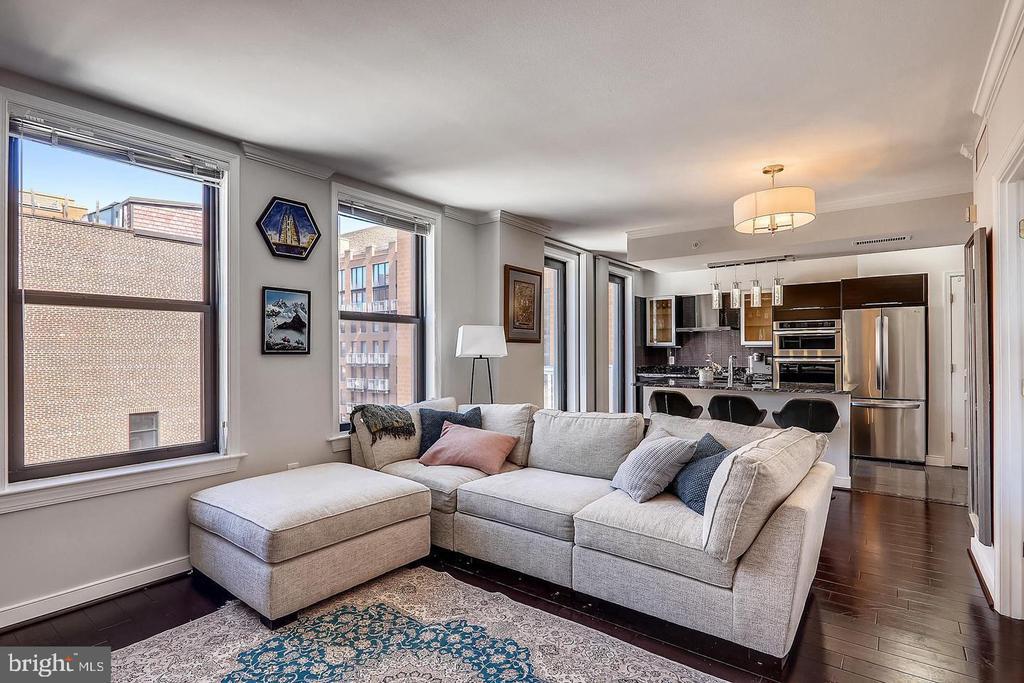 Foto principal - 631 D St NW