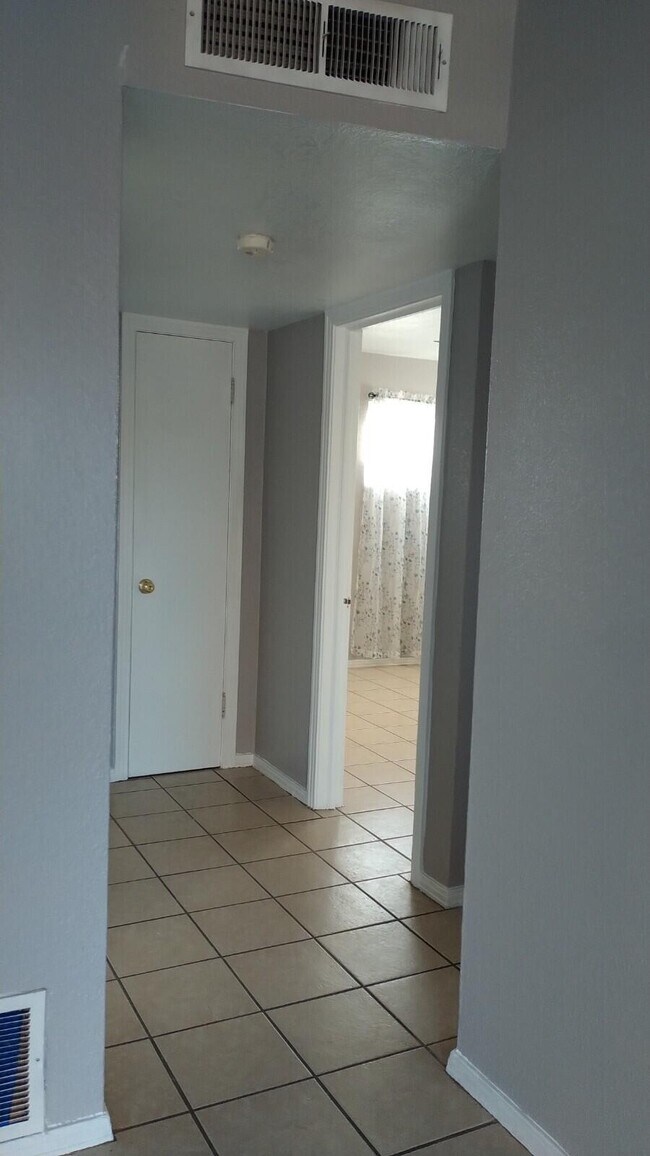 Foto del edificio - 4316 Frankfort Ave