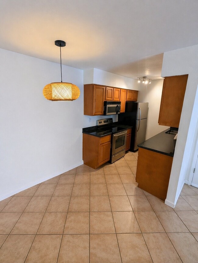 Building Photo - 5877 N Granite Reef Rd
