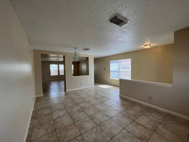 Foto del edificio - 6212 Encanto Point Dr