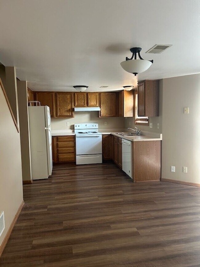 Building Photo - 4 Unit at 5309-5315 45th Street.