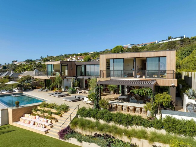 Building Photo - 2585 Calle Del Oro