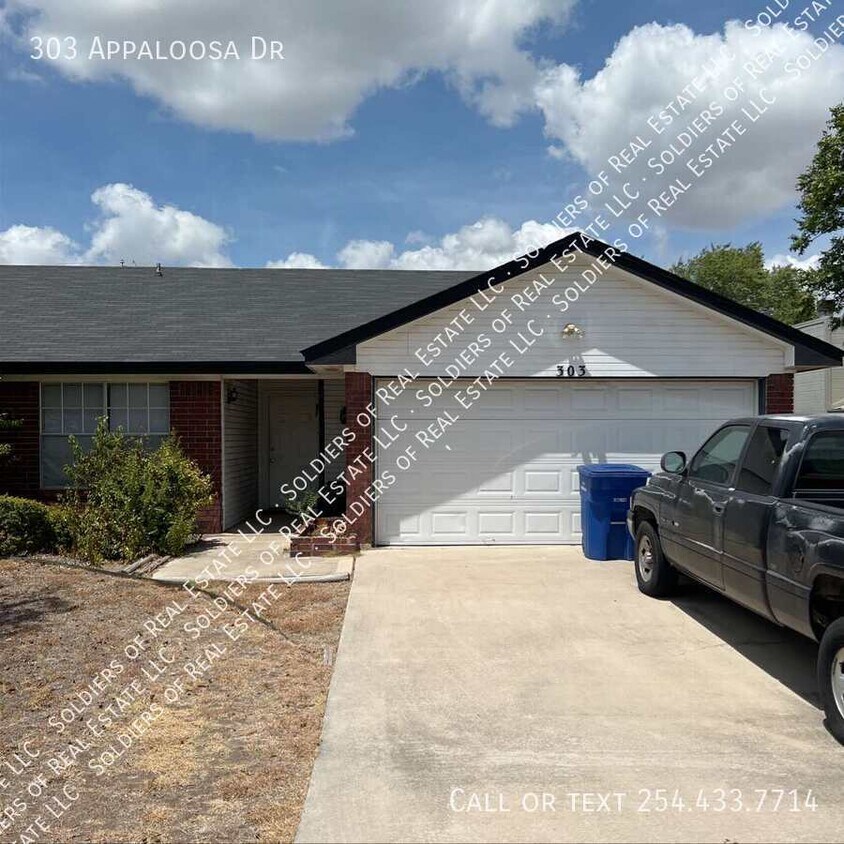 Primary Photo - 303 Appaloosa Dr