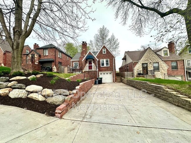 Photo - 5120 Franklin St House