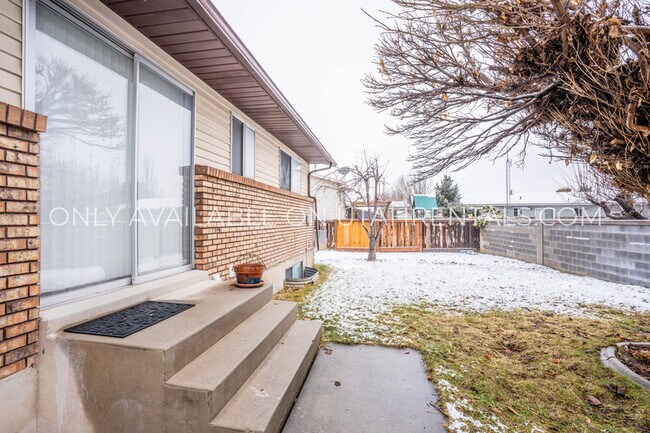 Building Photo - 1429 N 800 W