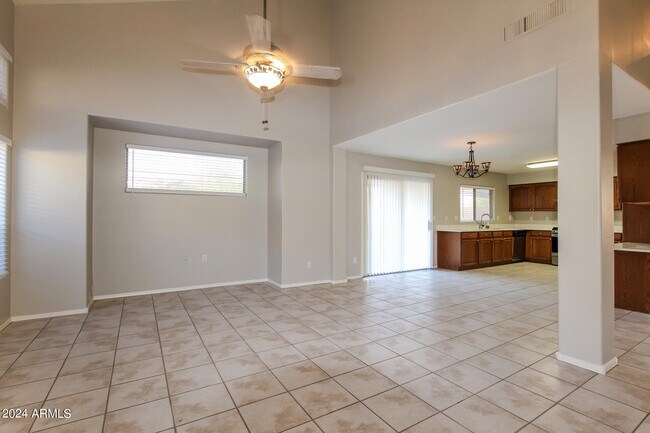 Building Photo - 17647 N 167th Dr