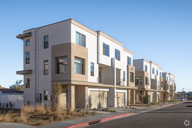 Building Photo - Altitude Apartments