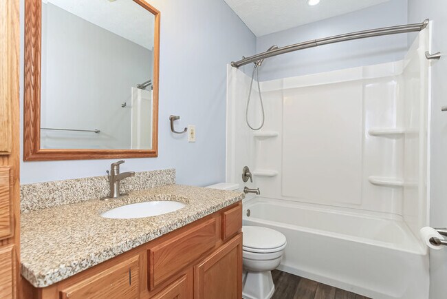 Foto del edificio - 8067 Buckland Dr