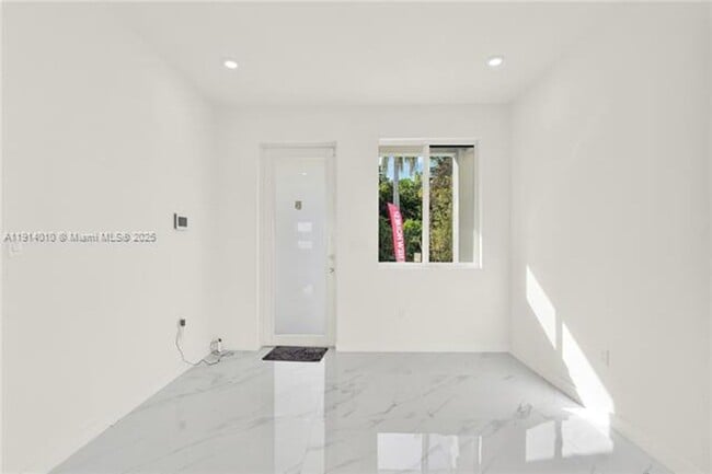 Building Photo - 22535 SW 125th Ave