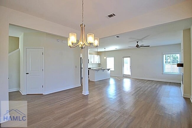 Building Photo - 151 Buckingham Dr