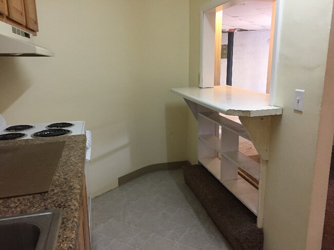 Building Photo - 340 Ellis Ave