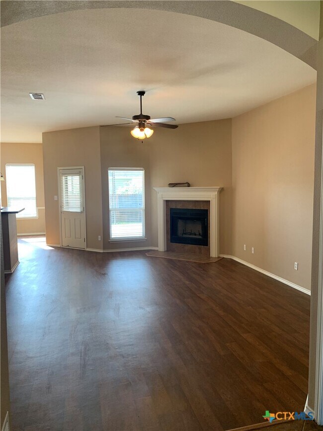 Building Photo - 1113 Branchwood Way